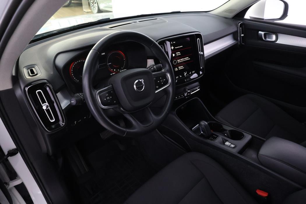VOLVO XC40 2021