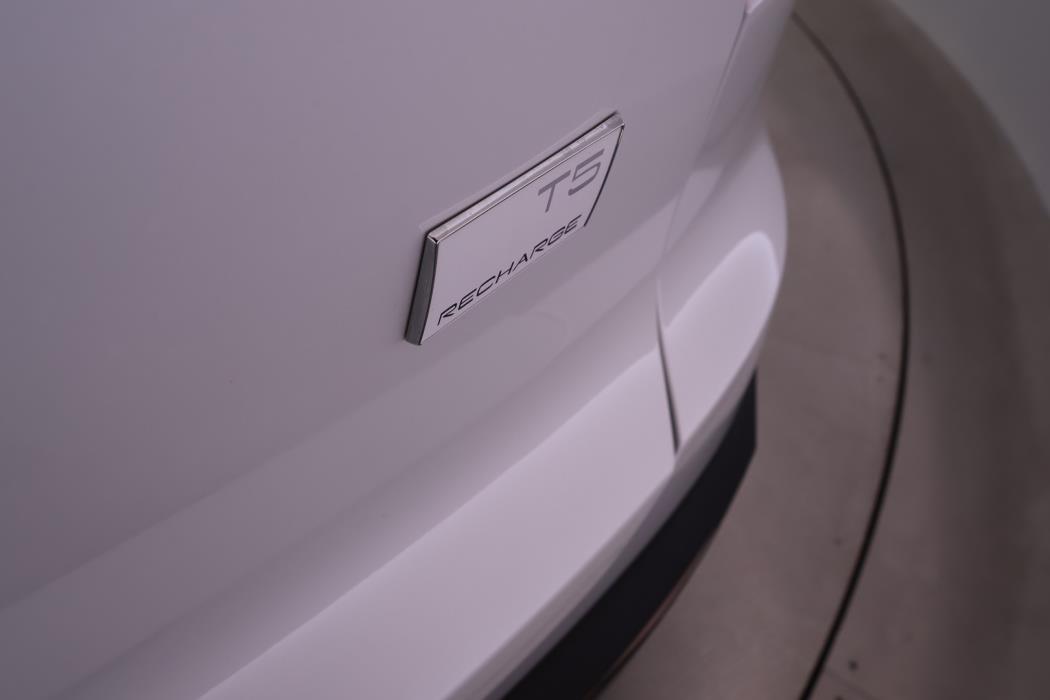 VOLVO XC40 2021