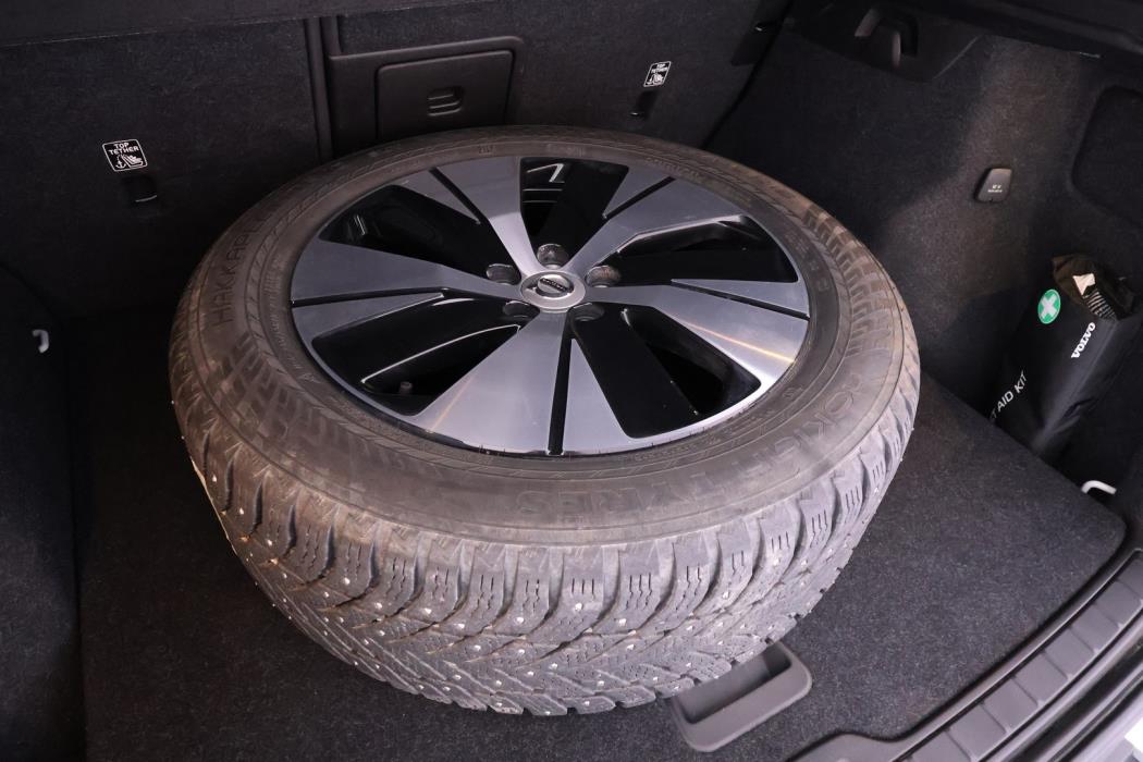 VOLVO XC40 2021