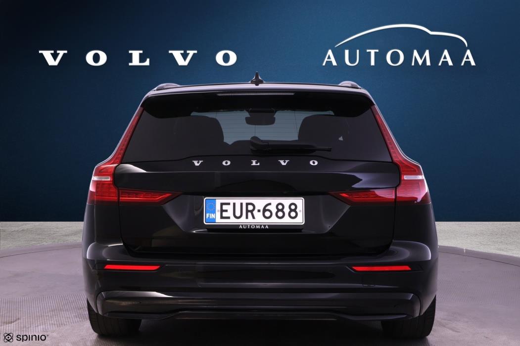VOLVO V60 2023