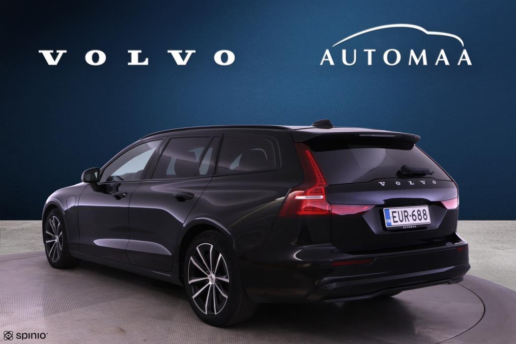 VOLVO V60 2023