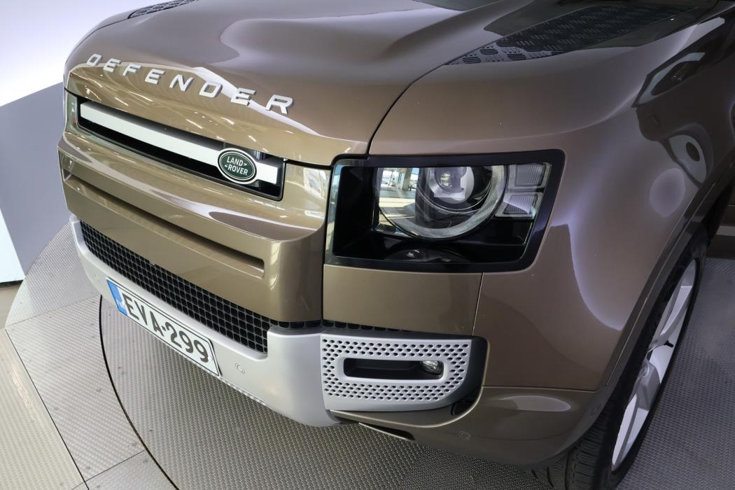 LAND ROVER Defender 2024