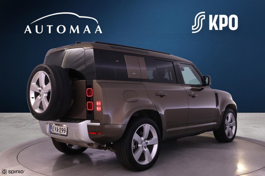 LAND ROVER Defender 2024