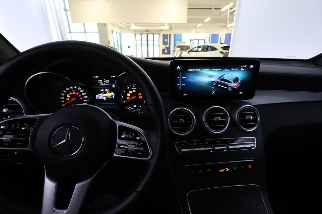 MERCEDES-BENZ GLC 2022