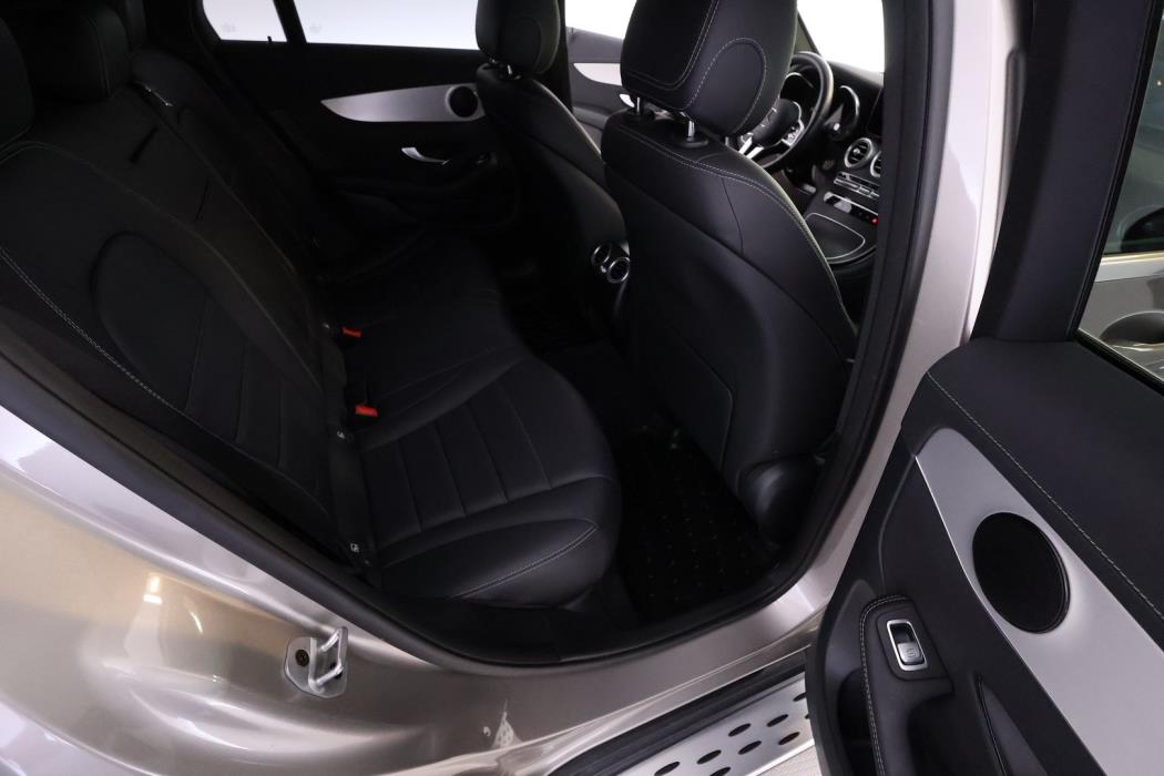 MERCEDES-BENZ GLC 2022