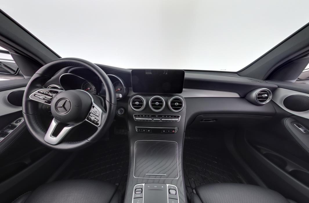 MERCEDES-BENZ GLC 2022