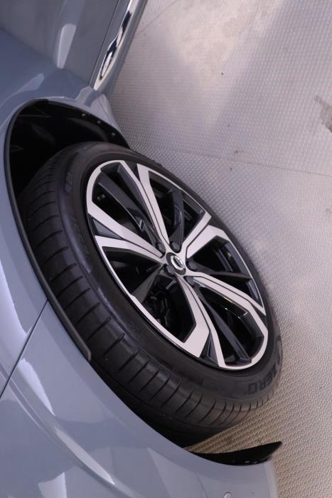 VOLVO XC60 2024