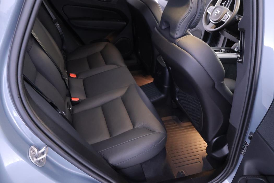 VOLVO XC60 2024
