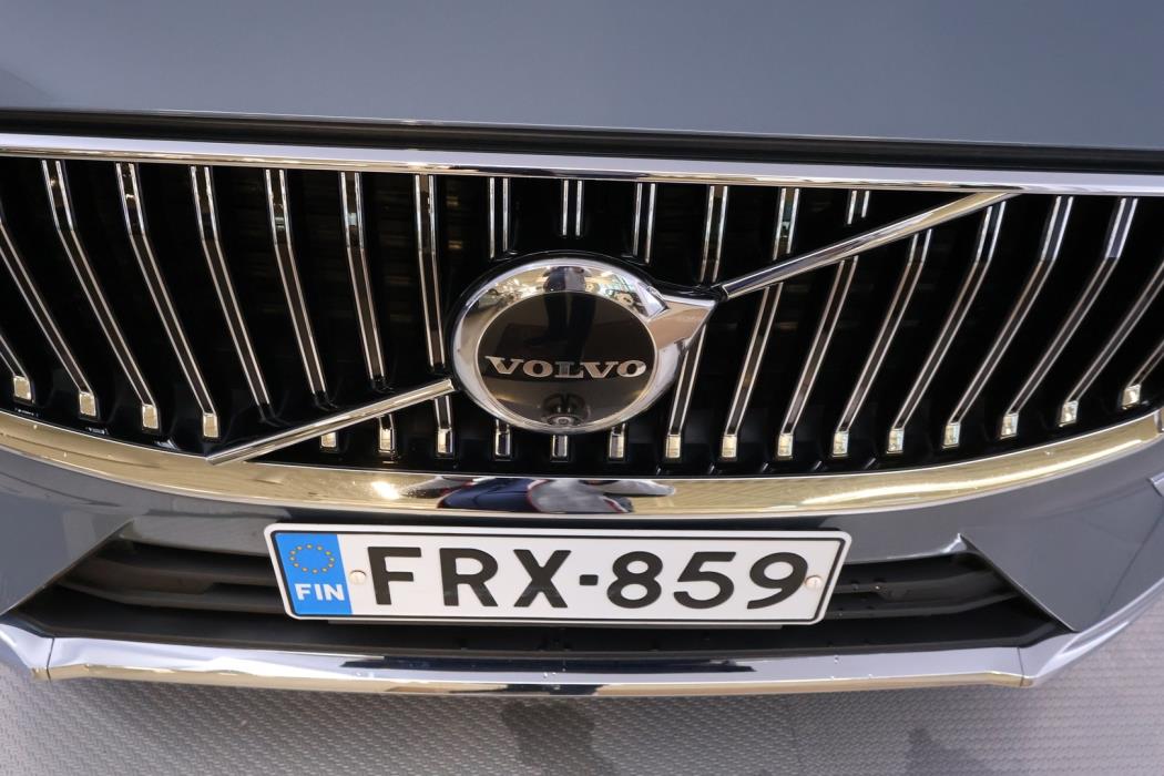 VOLVO XC60 2024