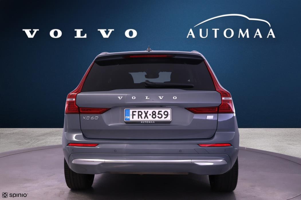 VOLVO XC60 2024