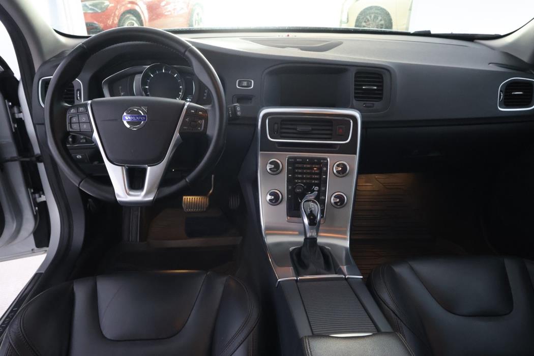 VOLVO V60 Cross Country 2016
