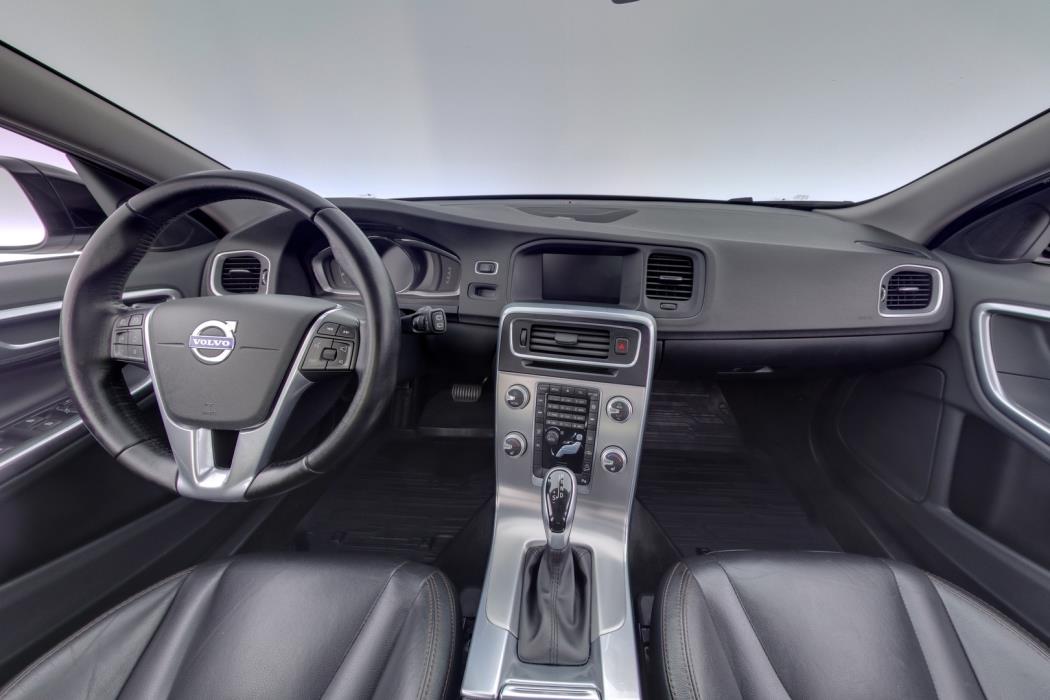 VOLVO V60 Cross Country 2016