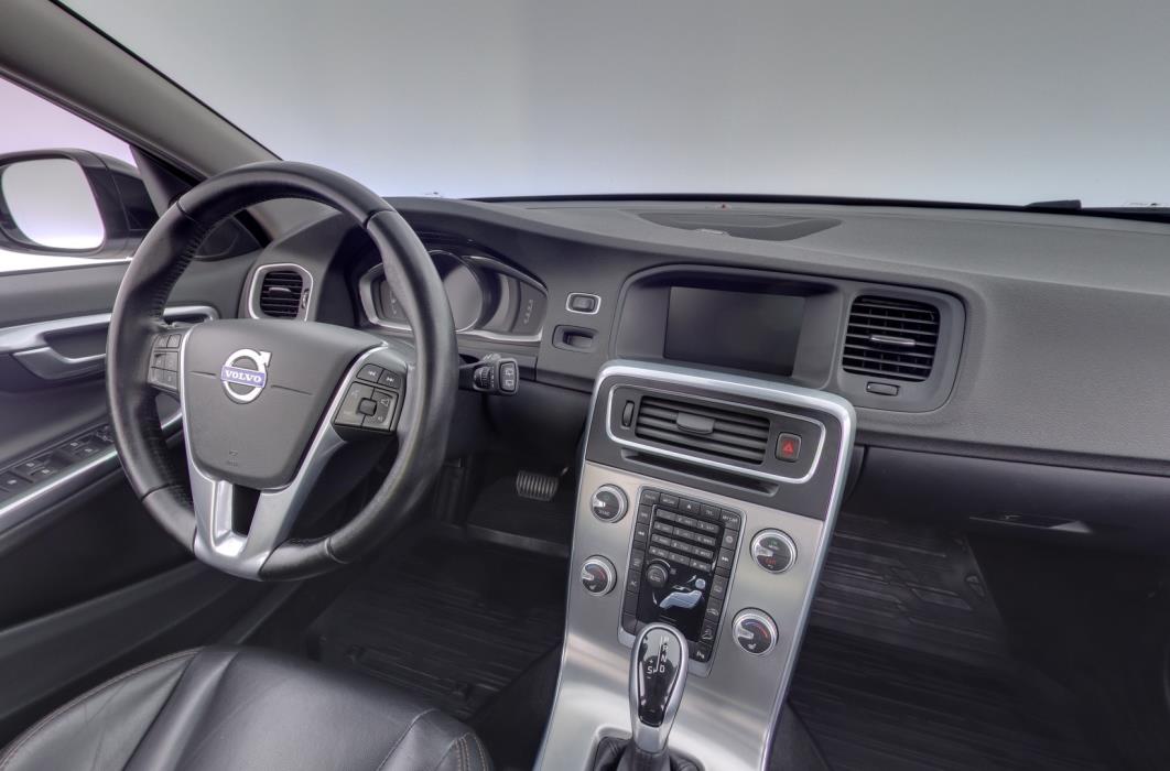 VOLVO V60 Cross Country 2016