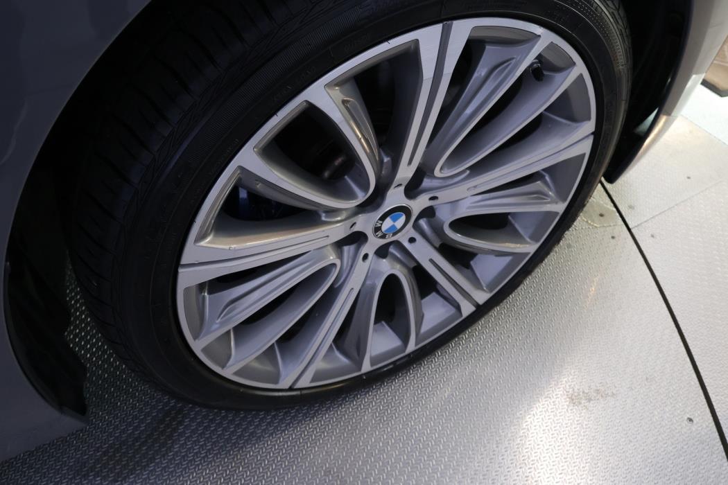 BMW 745 2019
