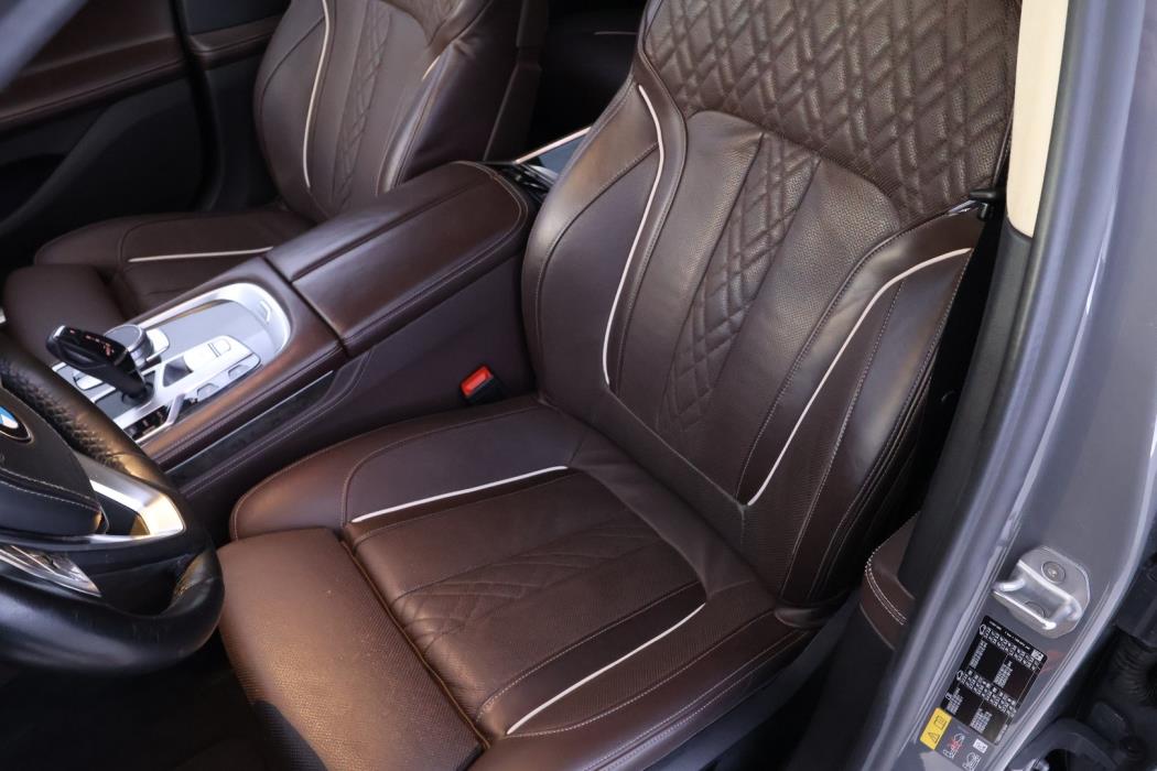 BMW 745 2019