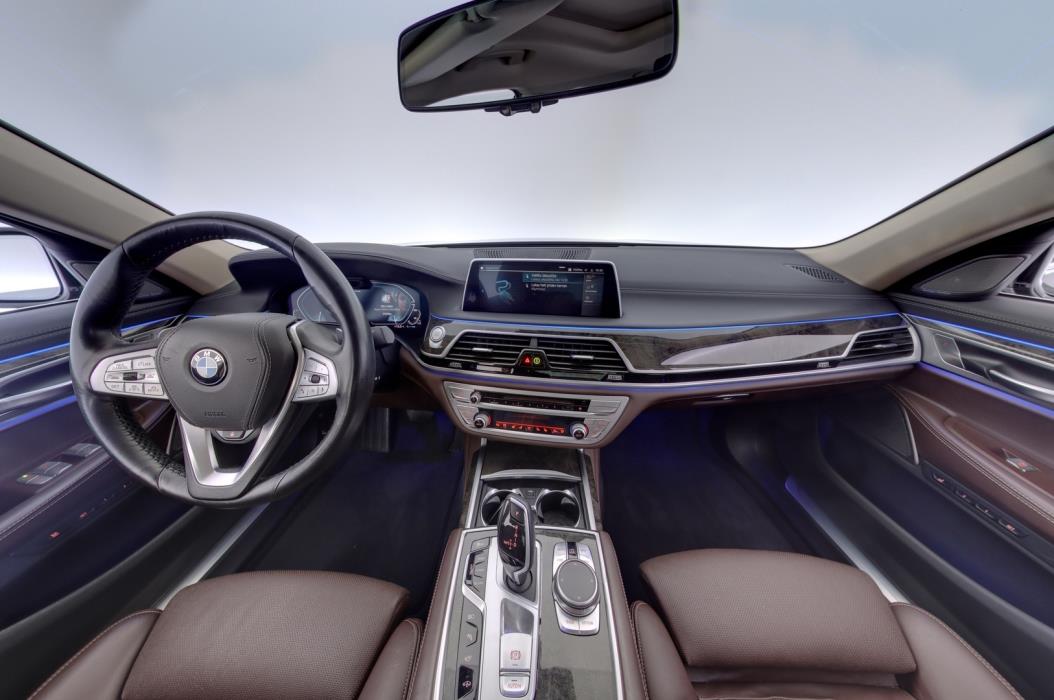 BMW 745 2019