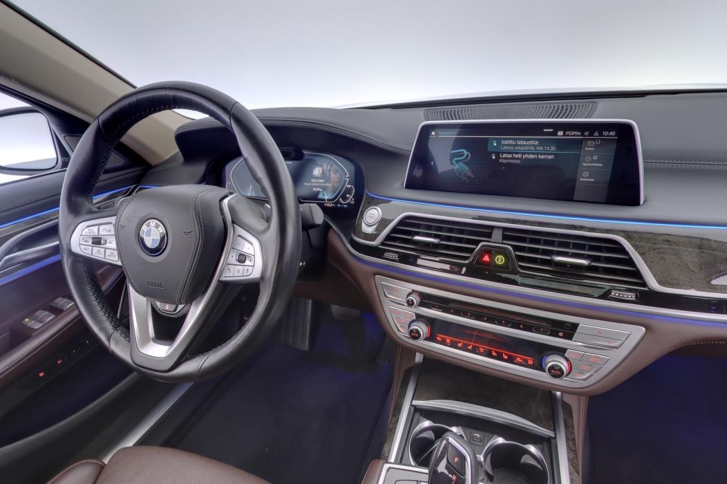 BMW 745 2019