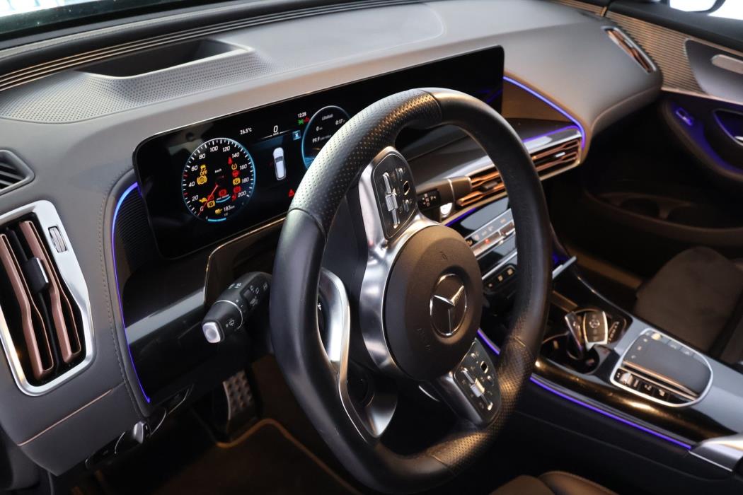 MERCEDES-BENZ EQC 2021