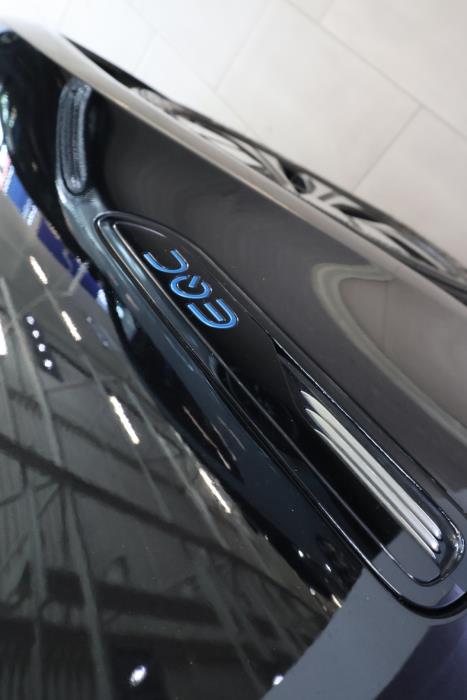 MERCEDES-BENZ EQC 2021