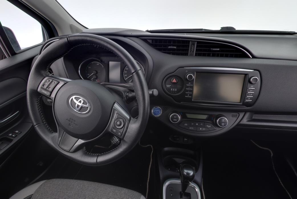 TOYOTA Yaris 2020