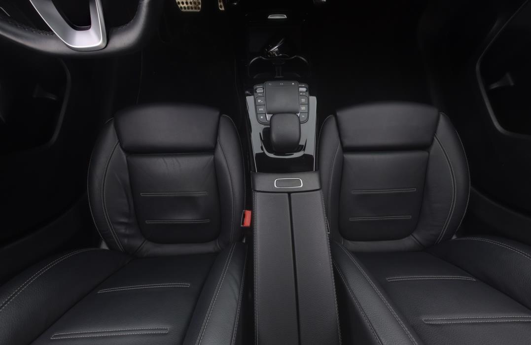 MERCEDES-BENZ A 2020