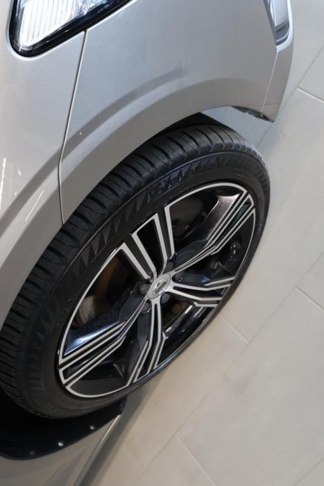VOLVO V60 2019