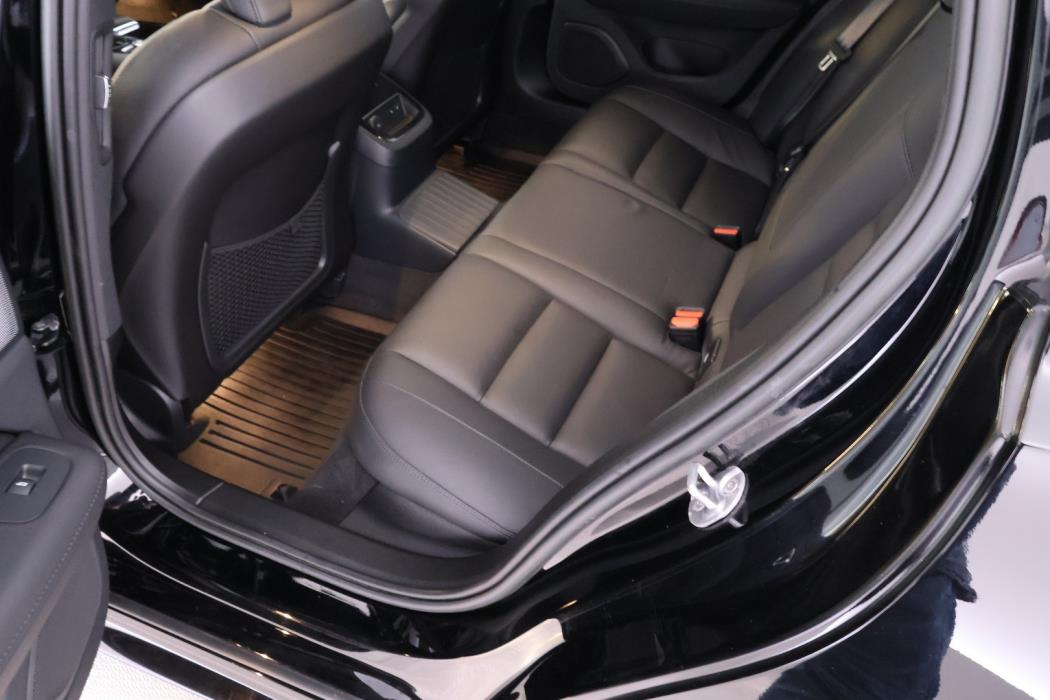 VOLVO V60 2022
