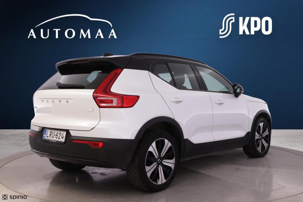 VOLVO XC40 2022
