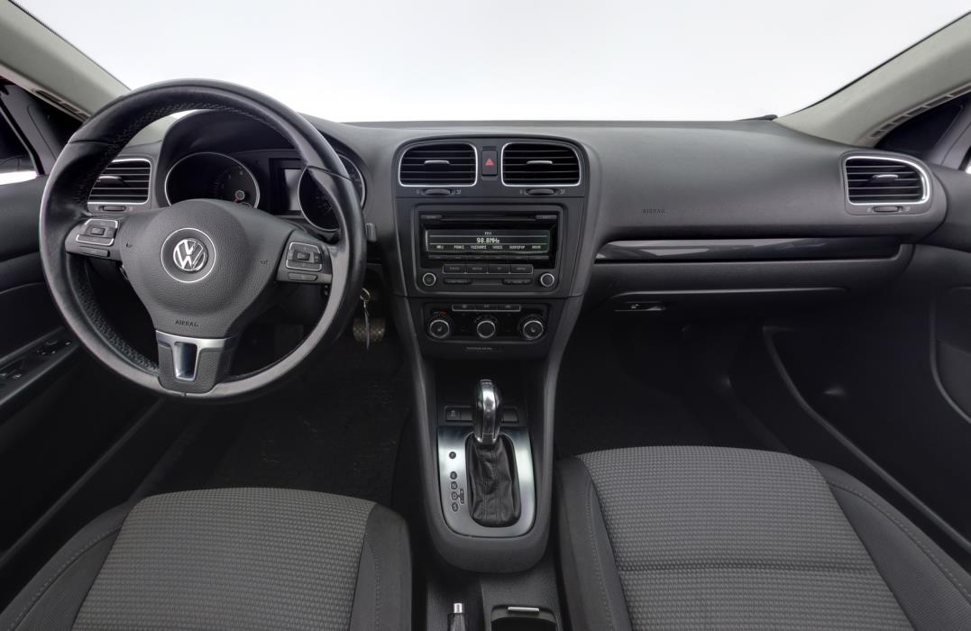 VOLKSWAGEN Golf 2013