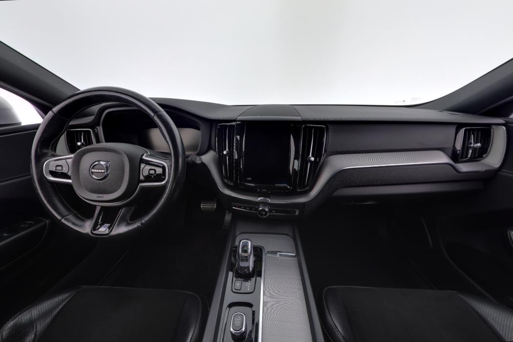 VOLVO XC60 2018