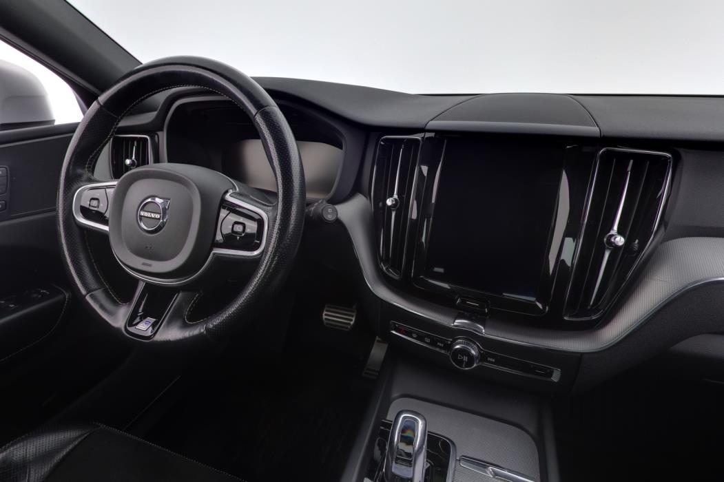 VOLVO XC60 2018