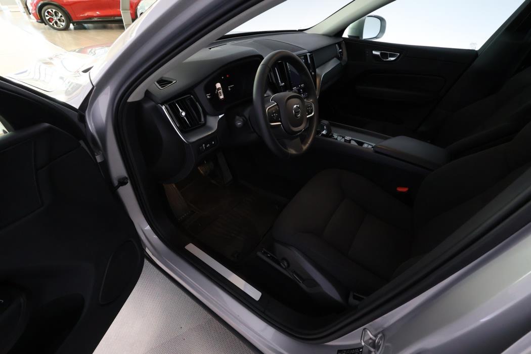 VOLVO XC60 2022