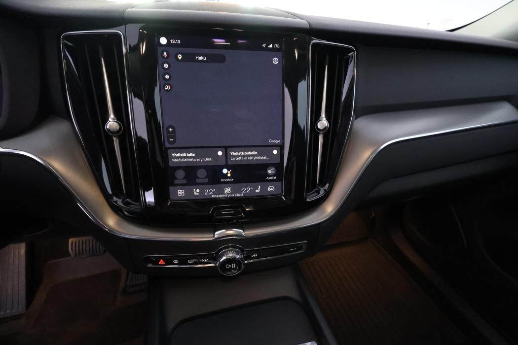 VOLVO XC60 2022