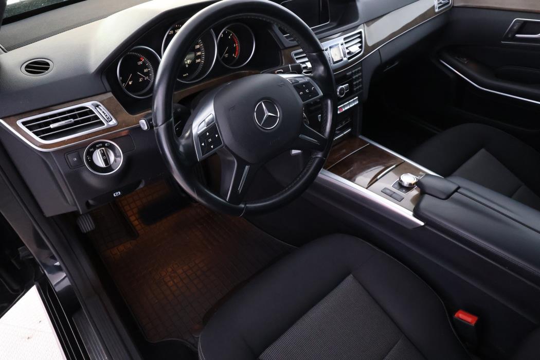 MERCEDES-BENZ E 2013