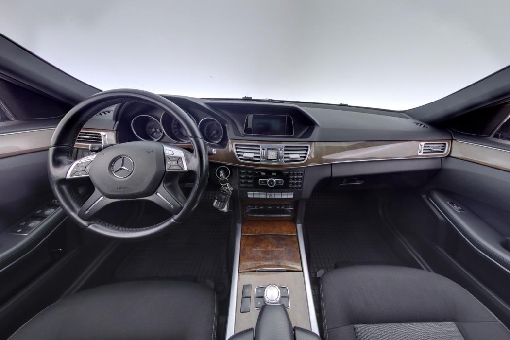 MERCEDES-BENZ E 2013
