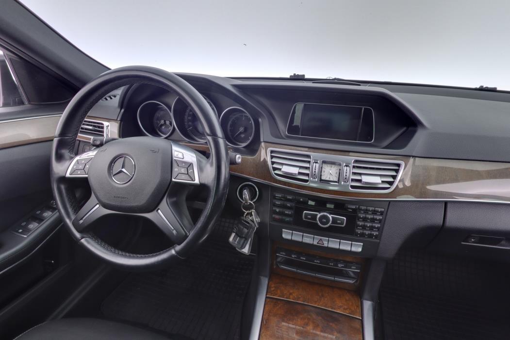 MERCEDES-BENZ E 2013