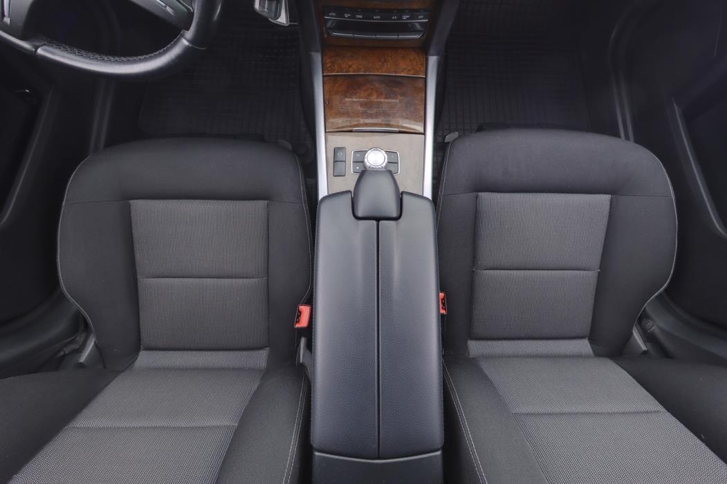 MERCEDES-BENZ E 2013