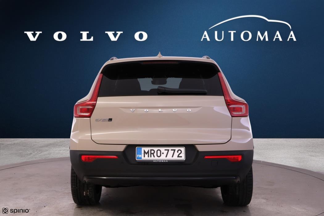 VOLVO EX40 2026
