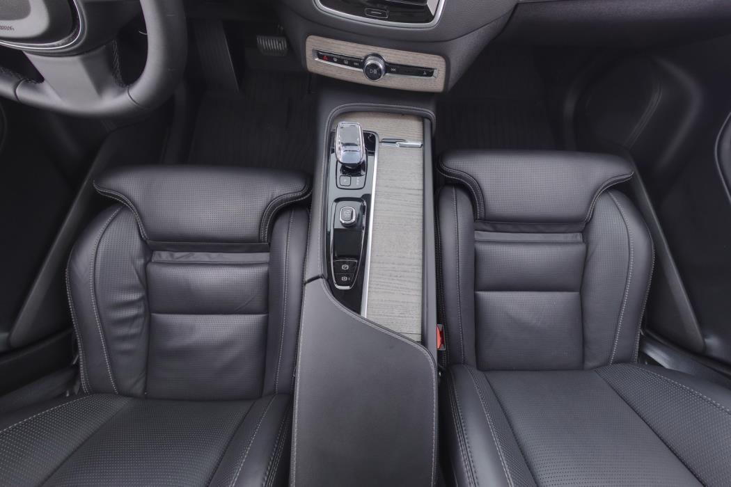 VOLVO XC90 2024