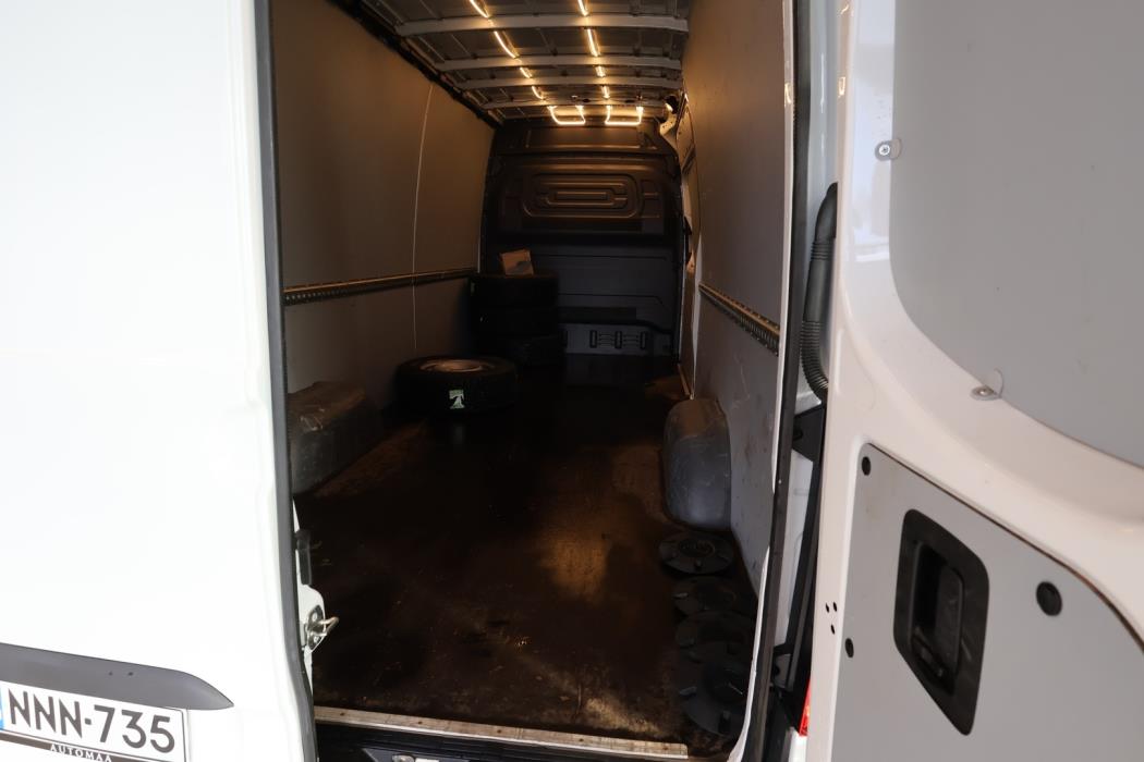 MERCEDES-BENZ Sprinter 2024