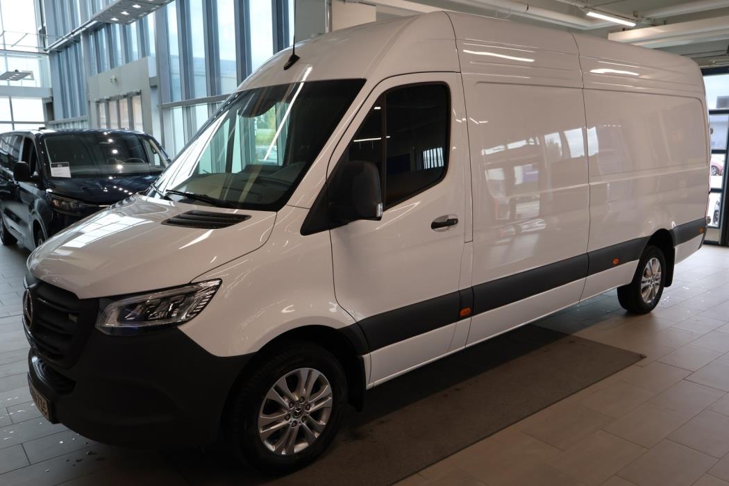 MERCEDES-BENZ Sprinter 2024