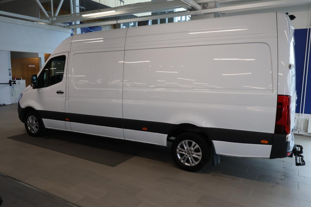 MERCEDES-BENZ Sprinter 2024