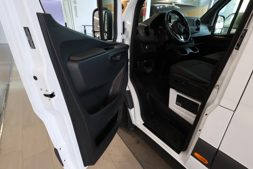 MERCEDES-BENZ Sprinter 2024