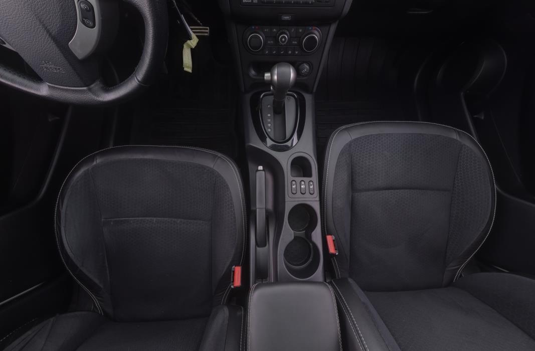 NISSAN Qashqai 2013
