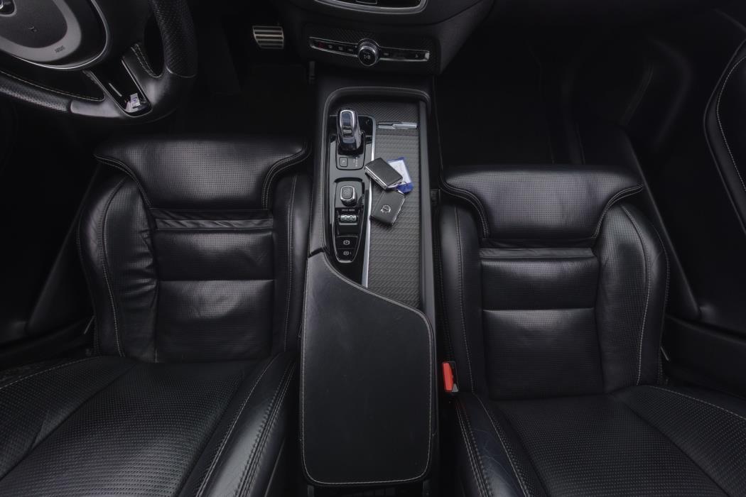 VOLVO XC90 2019