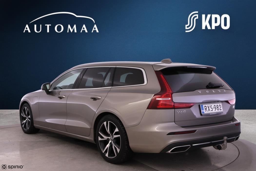 VOLVO V60 2021