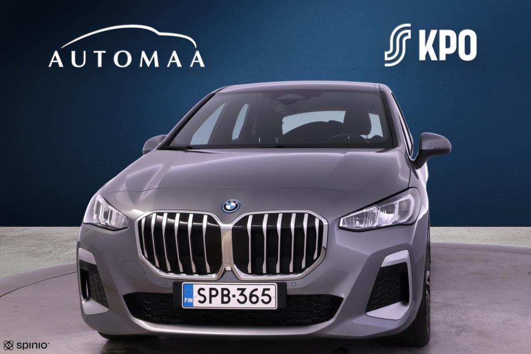 BMW 230 2023