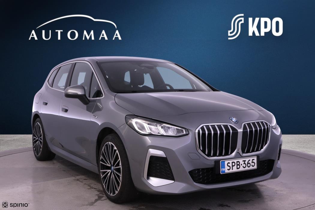 BMW 230 2023