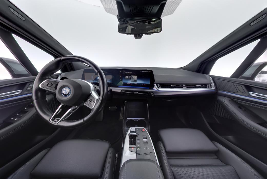BMW 230 2023