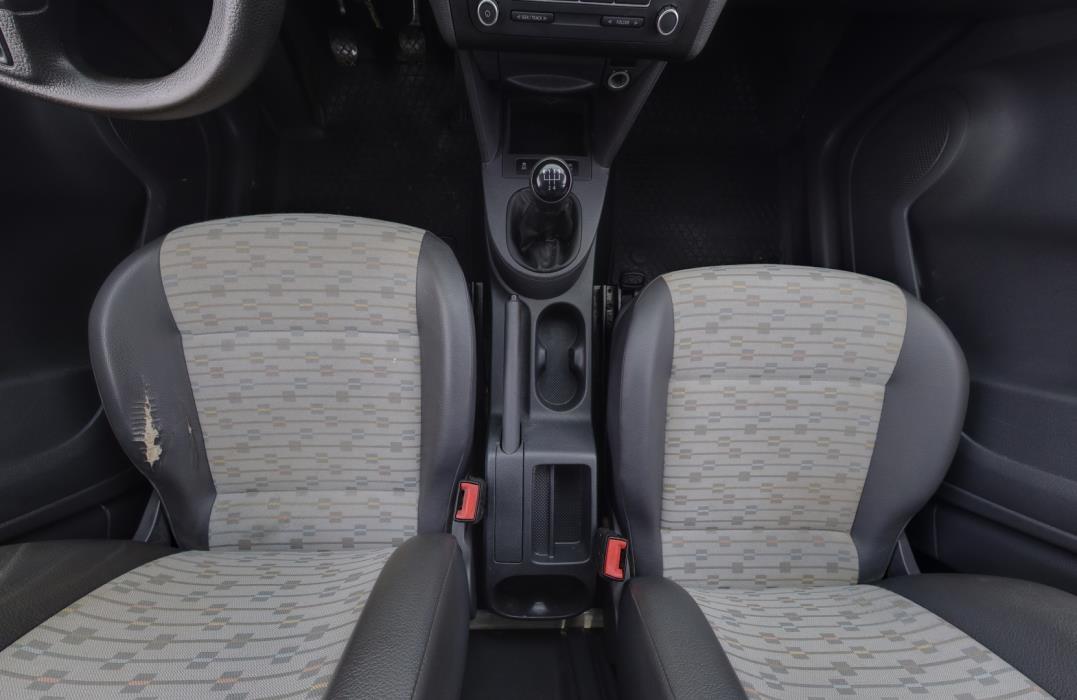 VOLKSWAGEN Caddy 2013